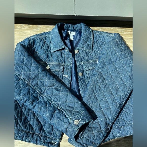 Women’s Denim Jacket - Picture 4 of 5